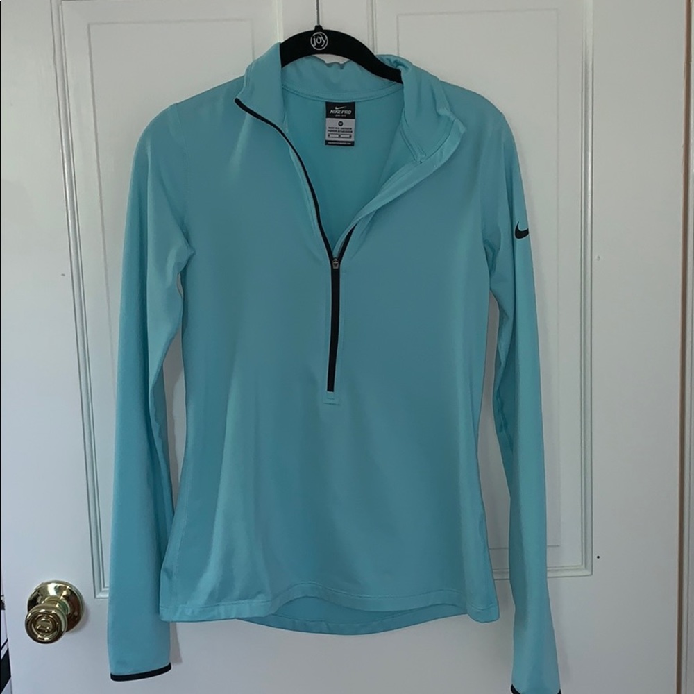 Nike Women’s Medium Blue Quarter Zip
